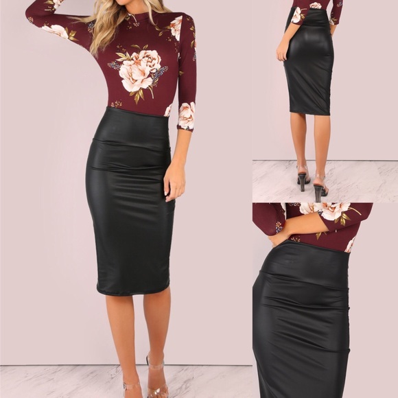 🆕High waist vegan leather pencil skirt 🔥 - Picture 2 of 6